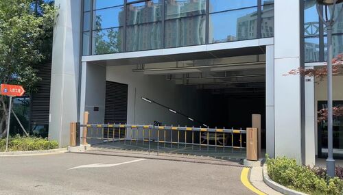 أحدث حالة شركة حول DZE4 Barrier Gate for Industrial Park Underground Parking Entrance