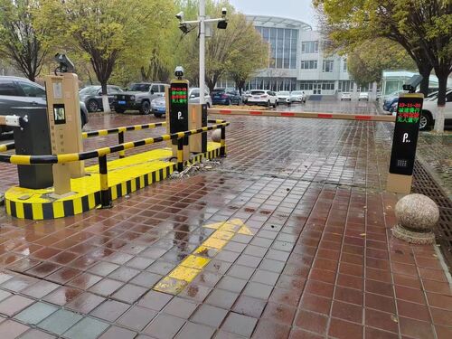 أحدث حالة شركة حول E40Pro Barrier Gate | Enterprise Park in Rainy Region