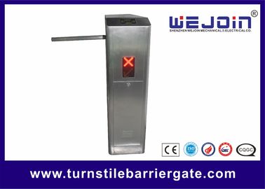 220V / 110V ترايبود الباب الدوار بوابة مدخل داخلي تحكم 25-32 شخص / دقيقة